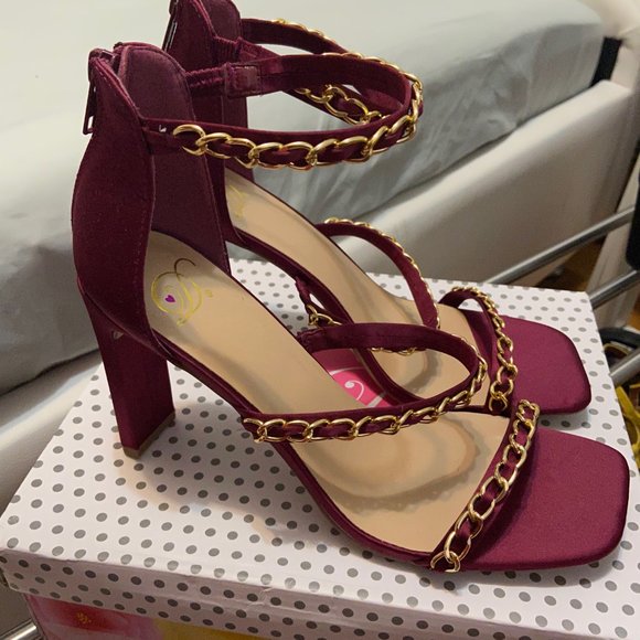 Burgundy Heels - Picture 7 of 8